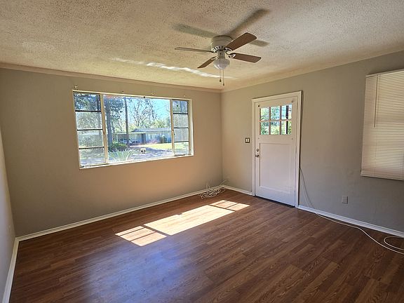 2nd image of 3525 Centerhill Dr N