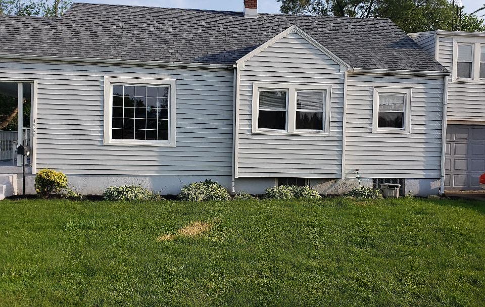 1st image of 1566 E Dorothy Ln