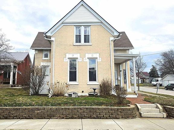 2nd image of 933 Adams St