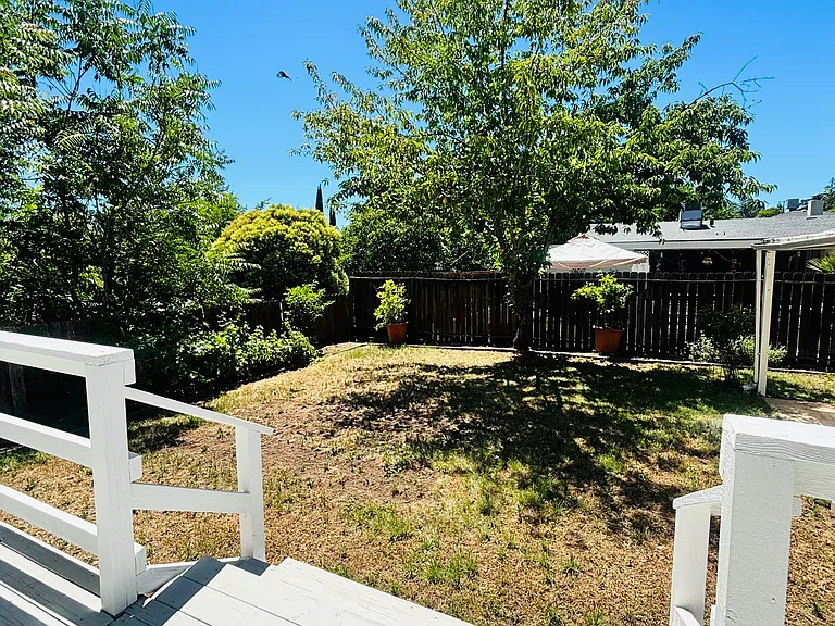 Fairview Way — Photo 16