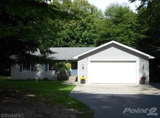 6320 Shagway Rd, Ludington, MI 49431