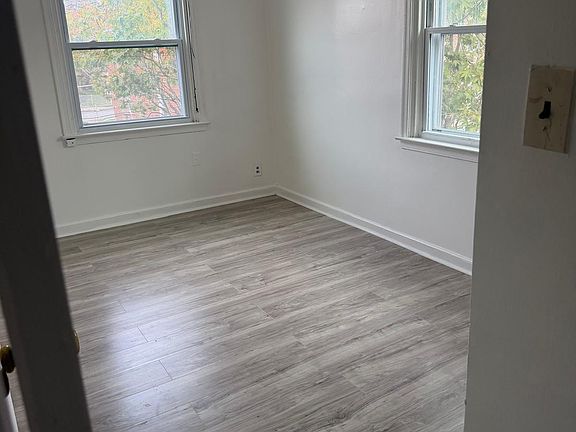 2nd image of 49 King Ave