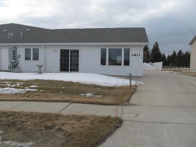 2811 E Colorado Dr, Bismarck, ND, 58503