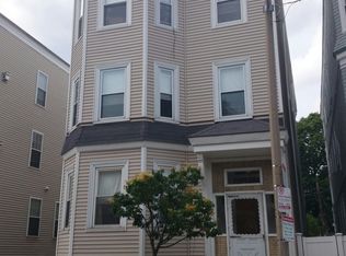 686 E 8th St, South Boston, MA 02127
