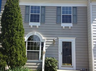46805 Lawnes Creek Ter, Sterling, VA 20165