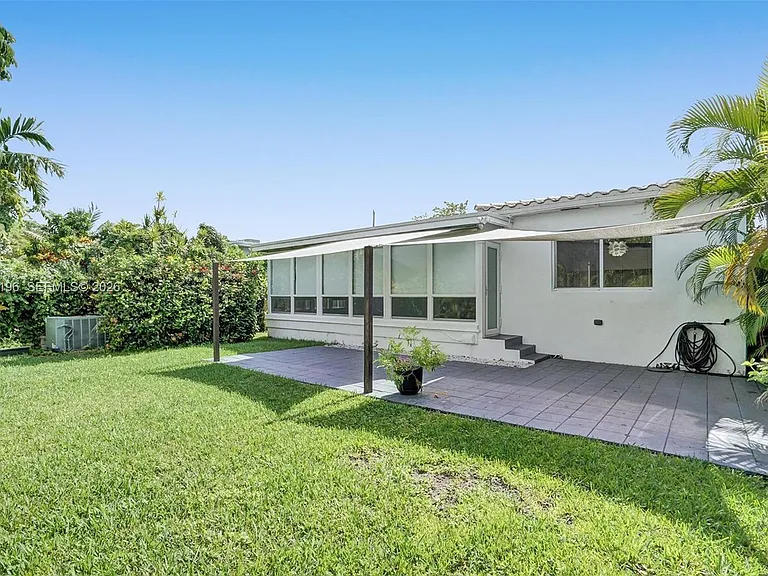 9040 Carlyle Ave — Photo 38
