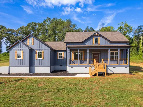 411 Stewart Gin Rd, Liberty, SC 29657