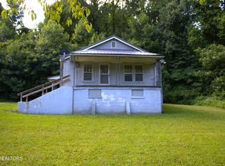 1886 5th St, Jellico, TN 37762