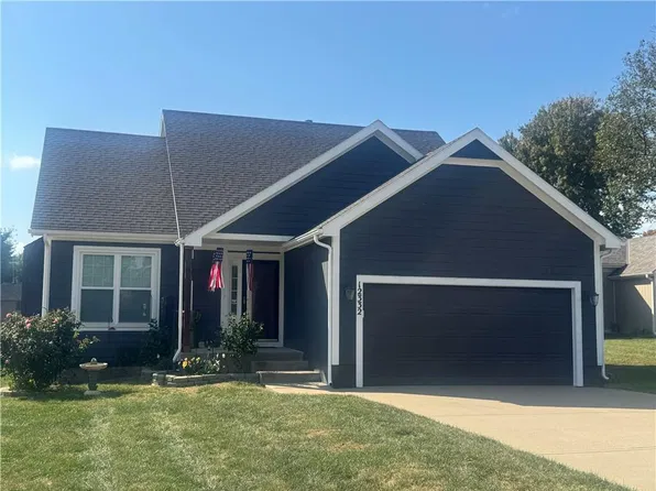 12332 S Clinton St, Olathe, KS 66061