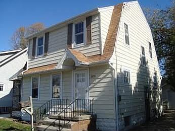 1st image of 202 Forest Lawn Blvd