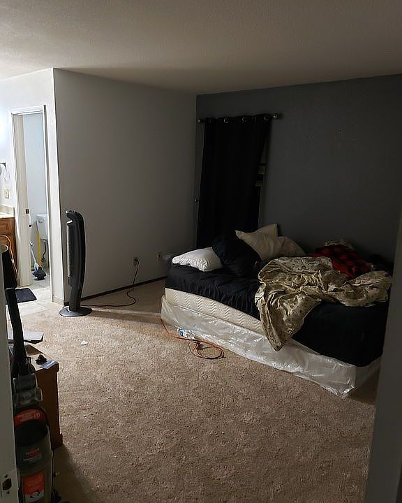 1st image of 2112 Renwick Ln