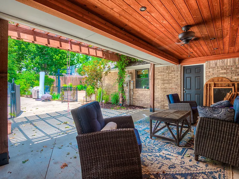11105 Leaning Elm Rd — Photo 49