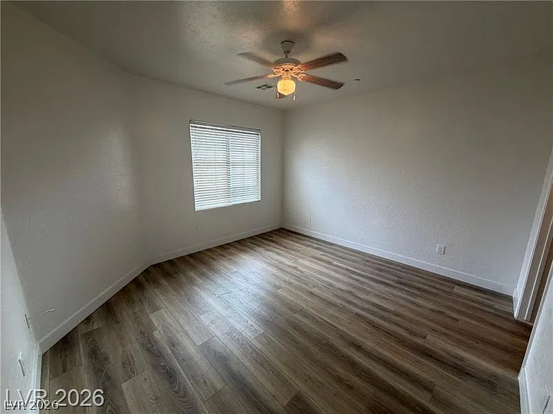 3 bed, 2.0 bath, 1255 sqft, $1,700 — Photo 4