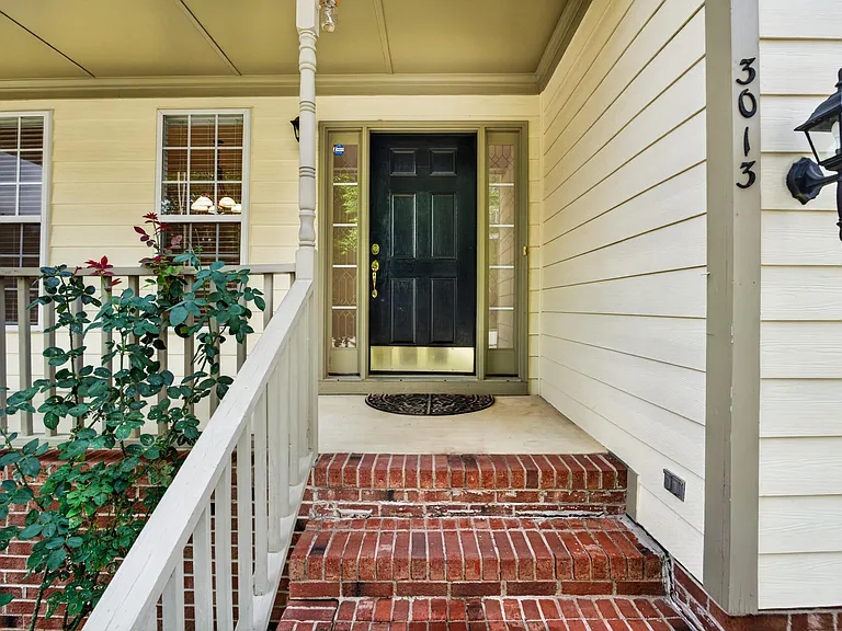 3013 Englefield Dr — Photo 3