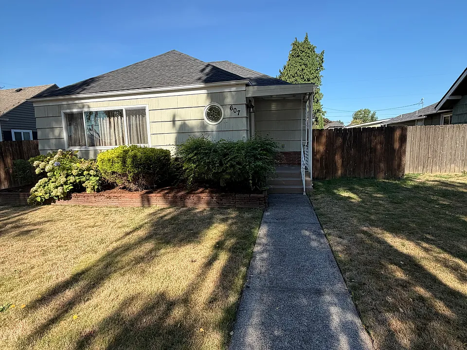 607 Oregon Way