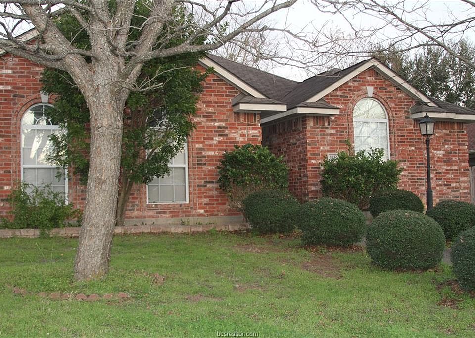 1st image of 118 Lonesome Dove Dr