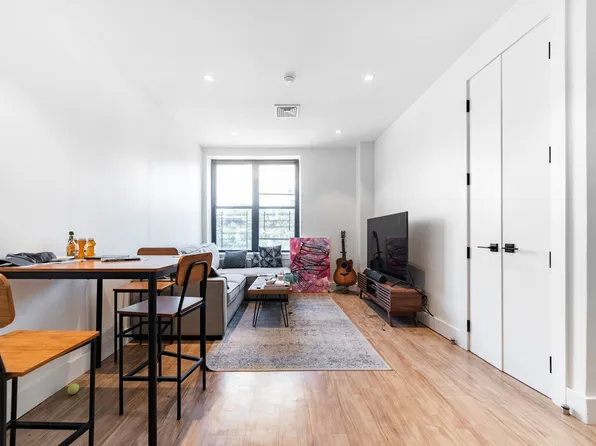 781 Washington Avenue image 7 of 29