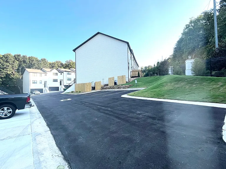 8035 Linfield Way #11 — Photo 30