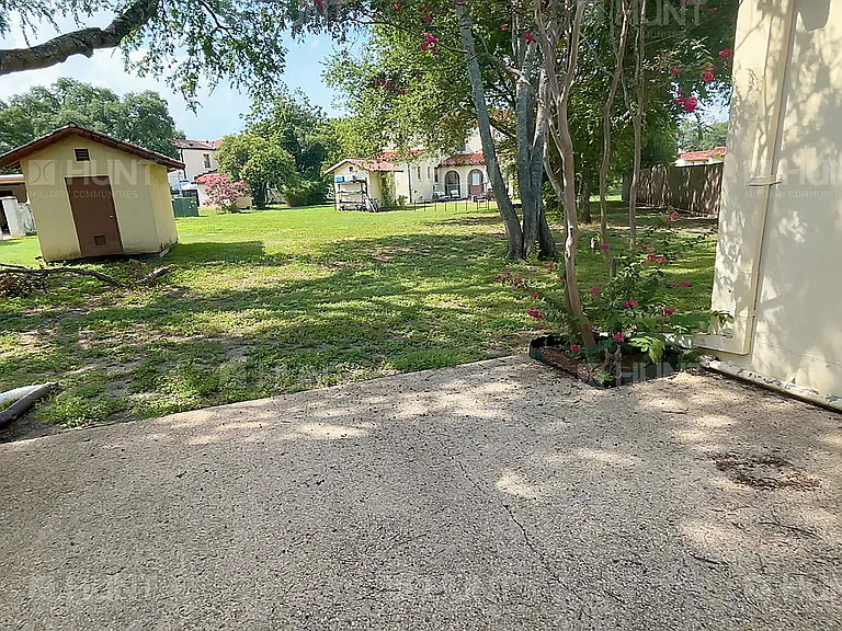 2 W Park Ln — Photo 16