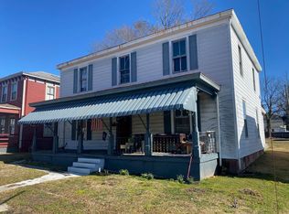 209 E Virginia Ave, Crewe, VA 23930