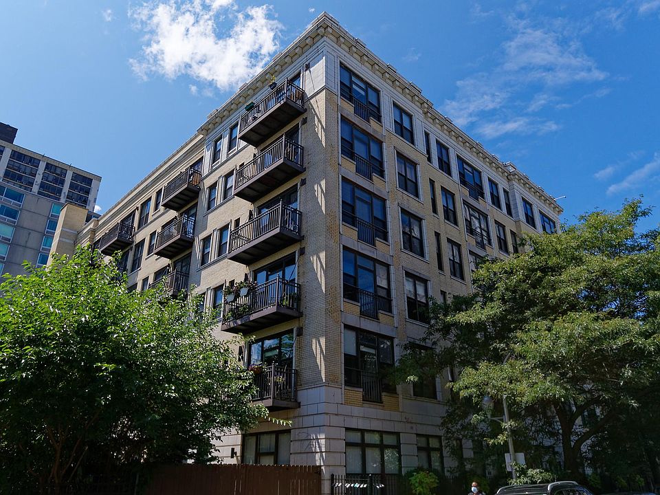 1st image of 811 W Eastwood Ave APT 304