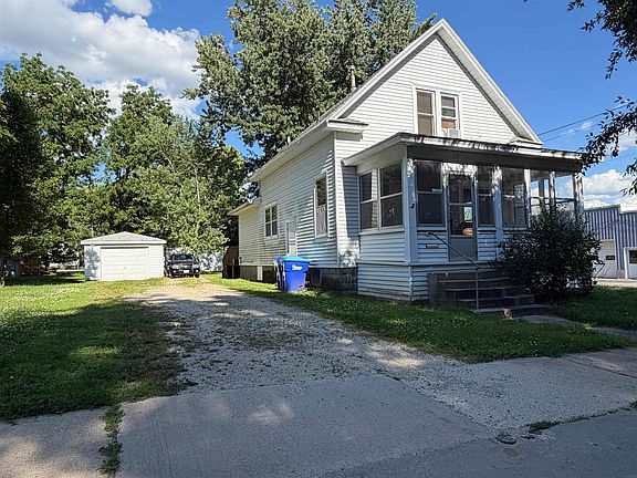2nd image of 15 3rd Ave NW