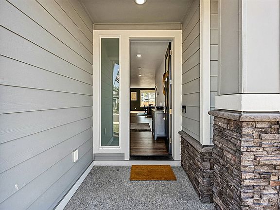 2nd image of 18227 133rd Avenue E