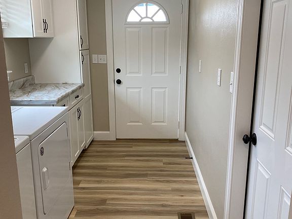 5th image of 409 Dunkin Ave