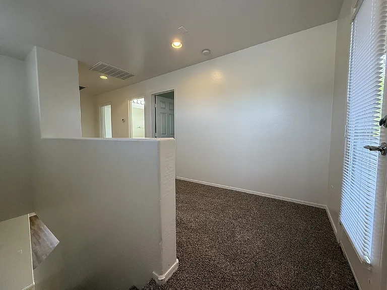 7258 W Palmaire Ave — Photo 15