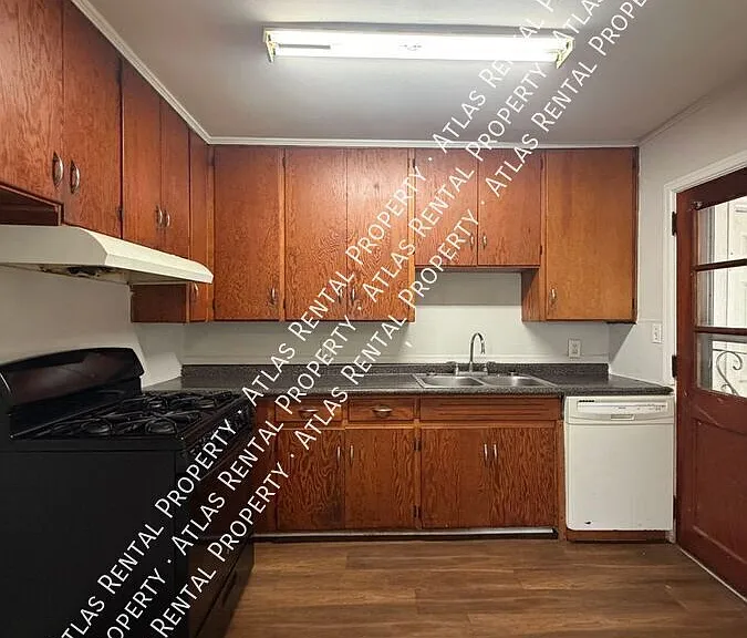 3871 Sherwood Dr — Photo 7
