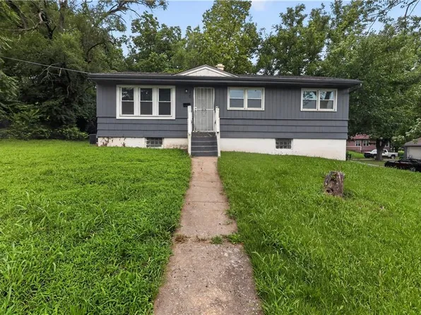 1420 E 82nd St, Kansas City, MO 64131