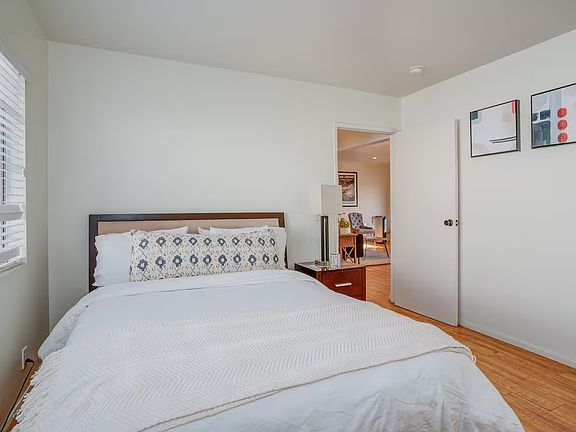 4th image of 1282 Barry Ave APT 5