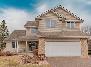 1990 Jerrold Ave, Arden Hills, MN 55112