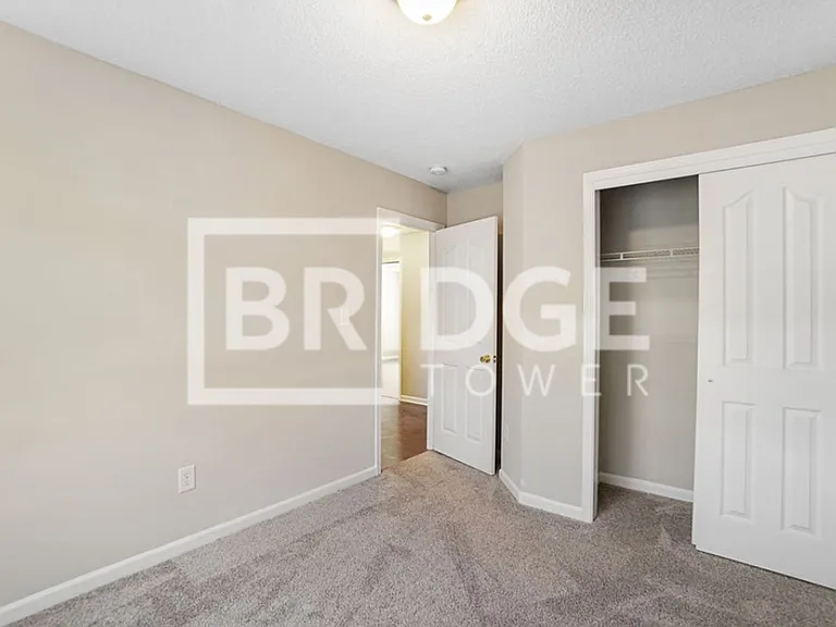 104 Hampshire Dr — Photo 18