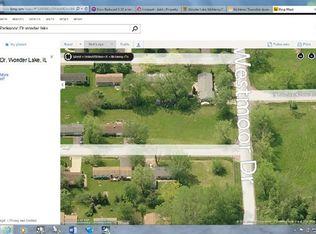E Parkwood Dr, Wonder lake, IL 60097