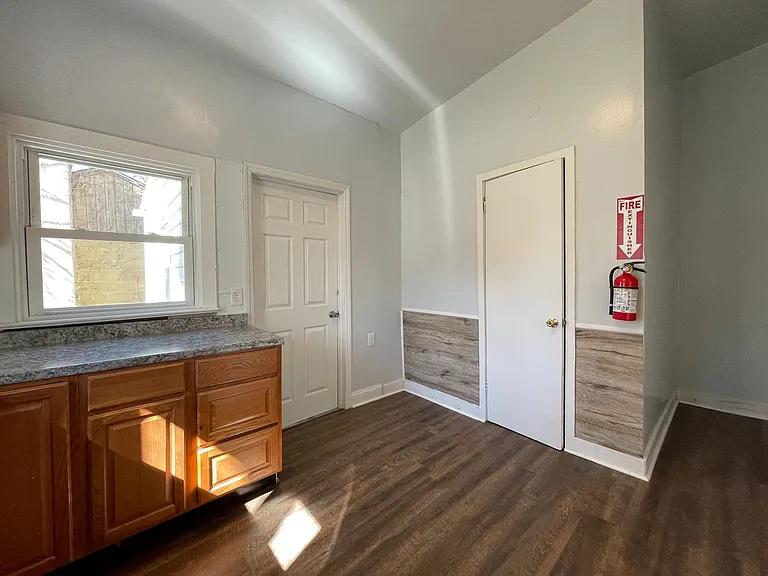 52 - 54 Ellis — Photo 7