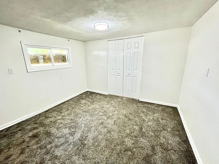 1118 W Whitney Ave — Photo 21