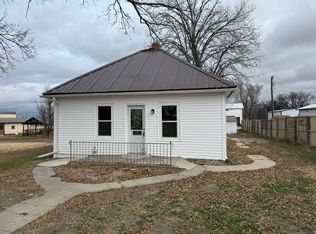 146 S King Ave, Haigler, NE 69030