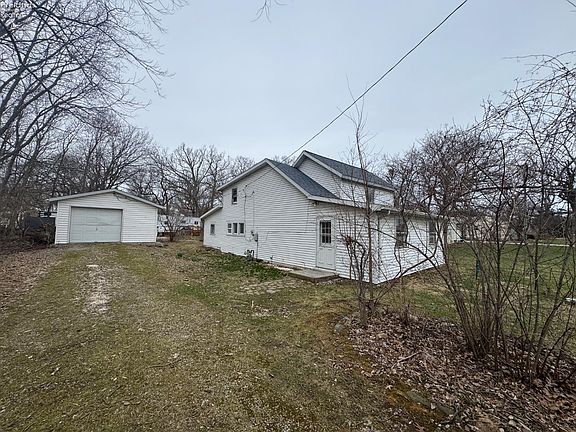 2nd image of 1778 NW Catawba Rd