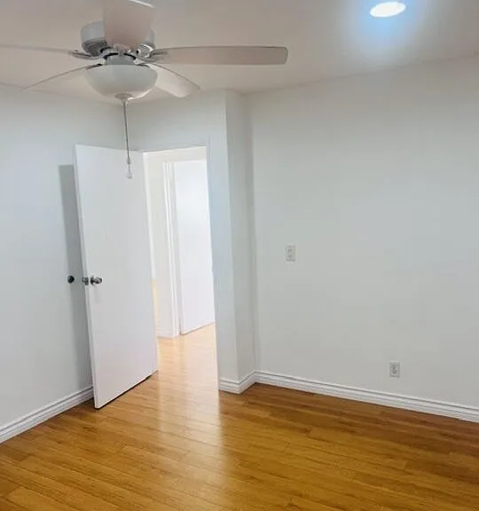 2337 W Gramercy Ave #1 — Photo 12