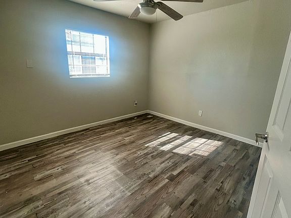 3rd image of 112 Green Point Dr #2