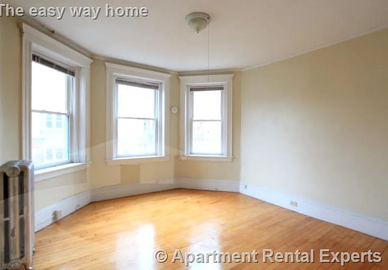 8 Craigie Cir #22 — Photo 2