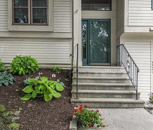 3rd image of 9521 Bay Vista West Dr