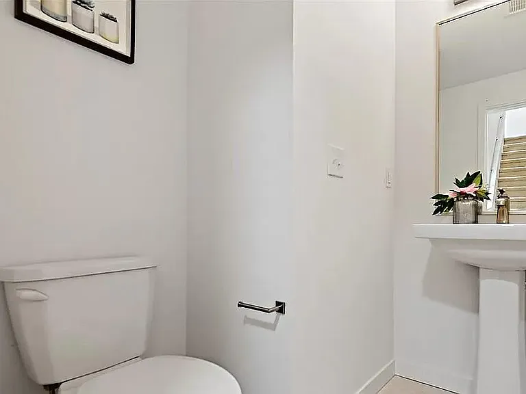 1476 157th Ct NE — Photo 9