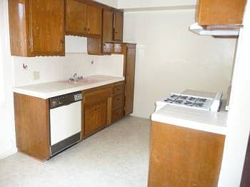 5th image of 409 N Marguerita Ave APT 13