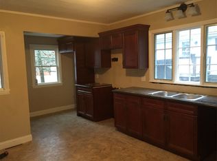 126 N Leyden St, Brockton, MA 02302