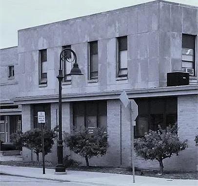 120 S University Ave — Photo 12