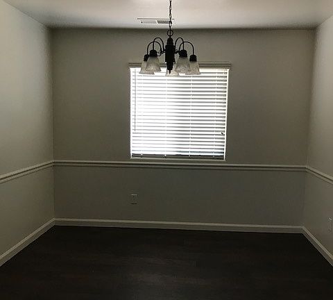 4th image of 4430 E Oak Ave