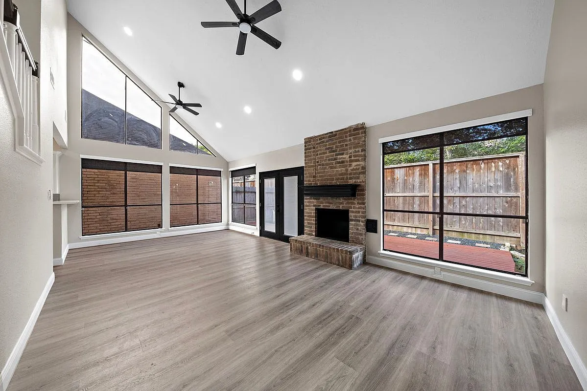 3 bed, 2.5 bath, 1923 sqft, $3,400 — Photo 2