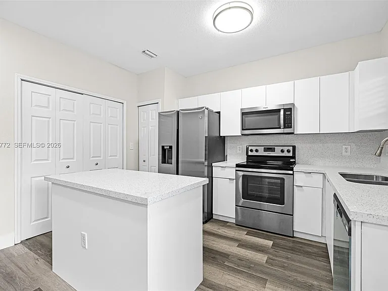 1681 SE 30th St #1681 — Photo 16